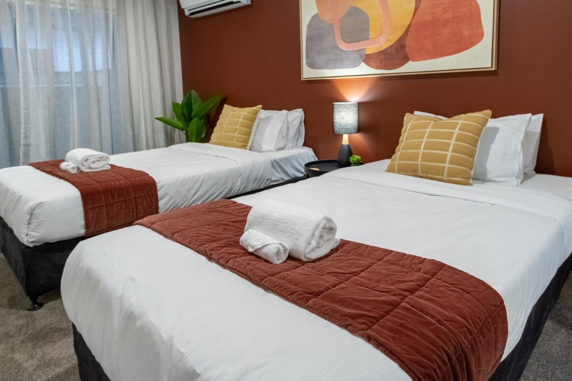 Apartamento Designer Detailing In The Cbd: 2 Bed 2.5 Bath *